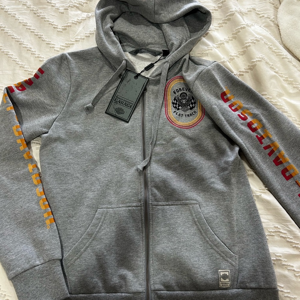 Brand New with Tags Harley Davidson zip up sweatshirt. Size Medium.